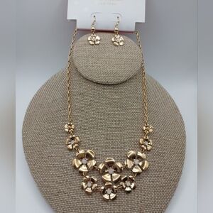 Issac Mizrahi Cascading Flowers Clear Crystal Necklace & Earring Set NEW IN BOX